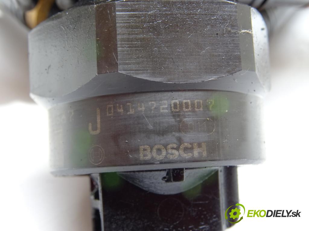 AUDI A4 B5 Avant (8D5) 1994 - 2002    1.9 TDI quattro 85 kW [115 KM] olej napędowy 2000   vstrekovače 0414720007 (Vstrekovače)
