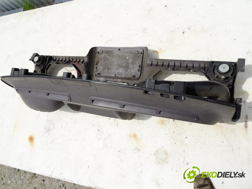 RENAULT MASTER II Autobus (JD) 1998 - 2022    2.8 dTI 84 kW [114 KM] olej napędowy 1998 - 2001  Palubná doska  (Palubné dosky)