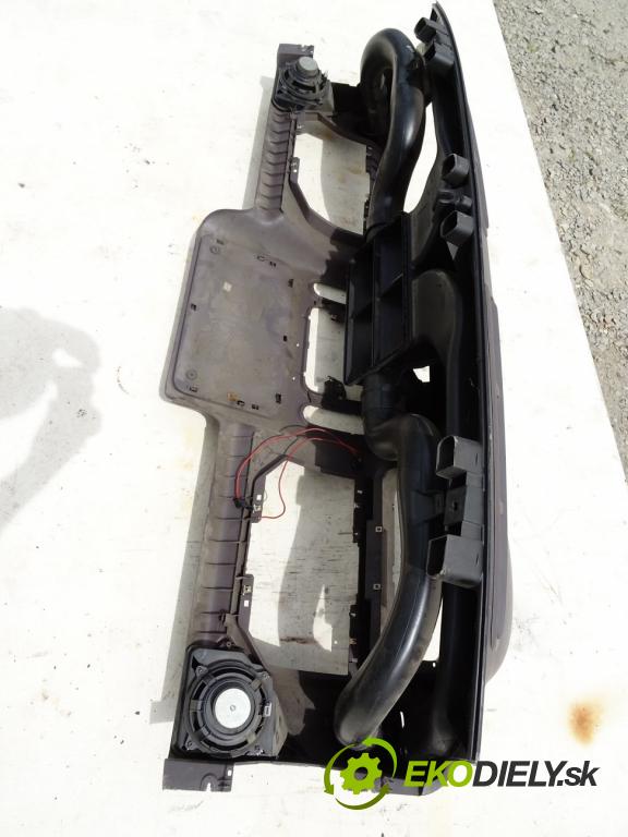 RENAULT MASTER II Autobus (JD) 1998 - 2022    2.8 dTI 84 kW [114 KM] olej napędowy 1998 - 2001  Palubná doska  (Palubné dosky)