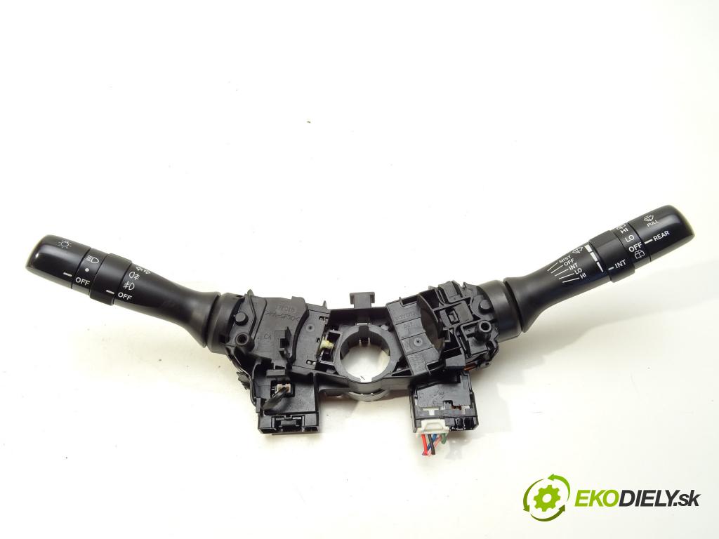TOYOTA AURIS (_E15_) 2006 - 2012    1.4 (ZZE150_) 71 kW [97 KM] benzyna 2007 - 2012  Prepínač kombinovaný 17F060 17F100 (Prepínače, spínače, tlačidlá a ovládače kúrenia)