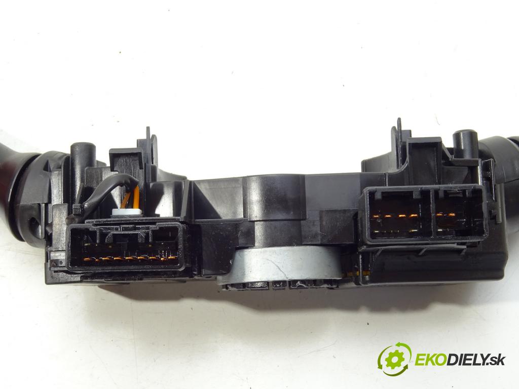 TOYOTA AURIS (_E15_) 2006 - 2012    1.4 (ZZE150_) 71 kW [97 KM] benzyna 2007 - 2012  Prepínač kombinovaný 17F060 17F100 (Prepínače, spínače, tlačidlá a ovládače kúrenia)