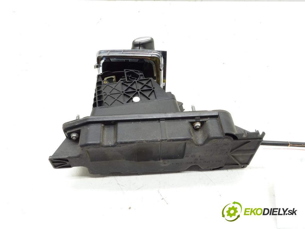 VW PASSAT B6 Variant (3C5) 2005 - 2011    1.4 TSI EcoFuel 110 kW [150 KM] Benzyna / gaz ziem  Kulisa  (Rýchlostné páky / kulisy)