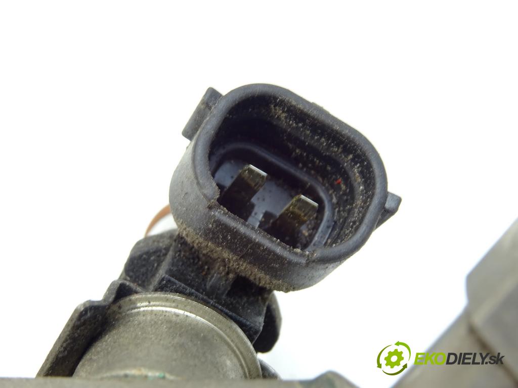 VW PASSAT B6 Variant (3C5) 2005 - 2011    1.4 TSI EcoFuel 110 kW [150 KM] Benzyna / gaz ziem  Lišta vstrekovacia Vstrekovacie ventily 03C129041A 03C906039 (Vstrekovacie lišty)