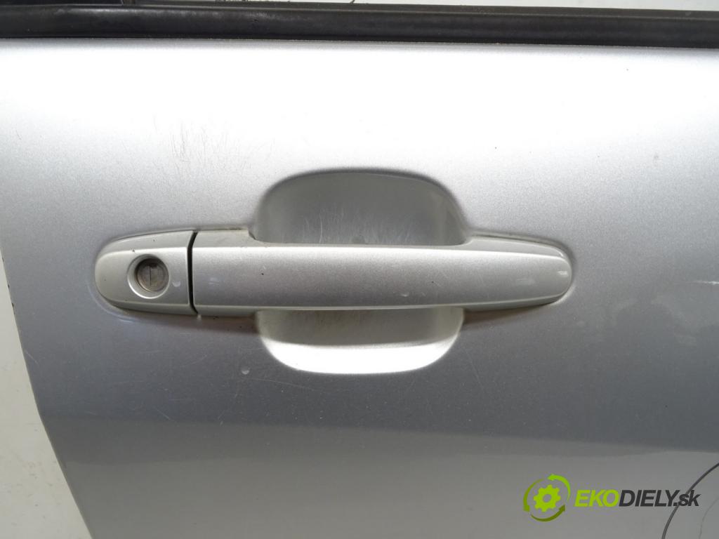 TOYOTA RAV 4 II (_A2_) 2000 - 2005    2.0 4WD (ACA21, ACA20) 110 kW [150 KM] benzyna 200  Dvere predný pravé  (Ostatné)