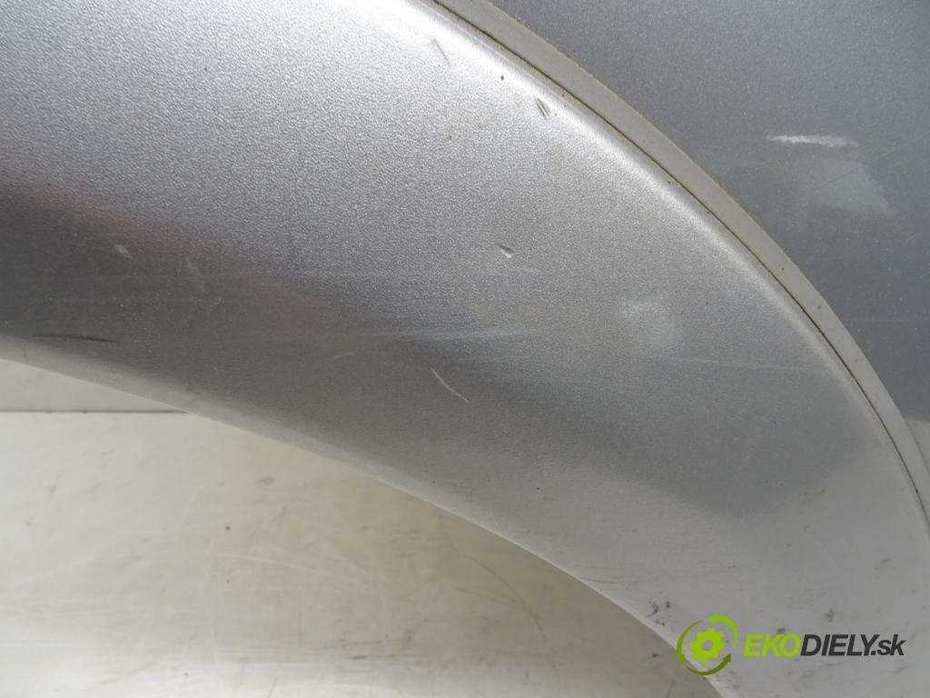 TOYOTA RAV 4 II (_A2_) 2000 - 2005    2.0 4WD (ACA21, ACA20) 110 kW [150 KM] benzyna 200  Dvere zad pravé 0 (Ostatné)