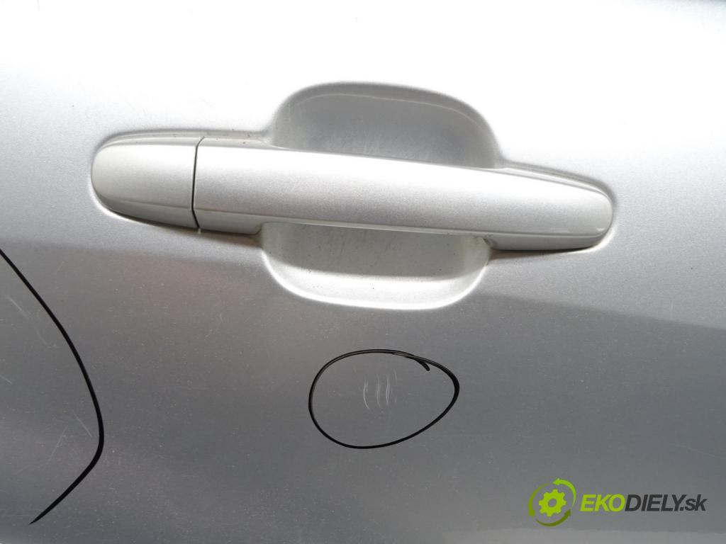 TOYOTA RAV 4 II (_A2_) 2000 - 2005    2.0 4WD (ACA21, ACA20) 110 kW [150 KM] benzyna 200  Dvere zad pravé 0 (Ostatné)