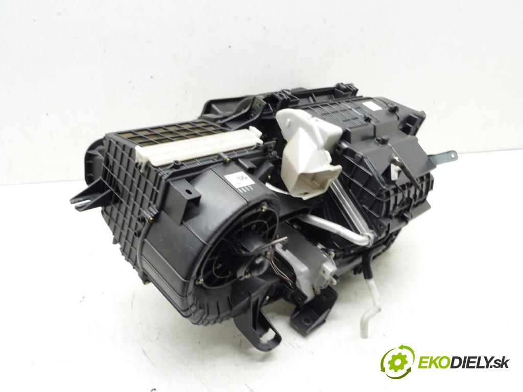 TOYOTA RAV 4 II (_A2_) 2000 - 2005    2.0 4WD (ACA21, ACA20) 110 kW [150 KM] benzyna 200  Výhrevné teleso, radiátor kúrenia komplet KOMBAJN  (Radiátory kúrenia)