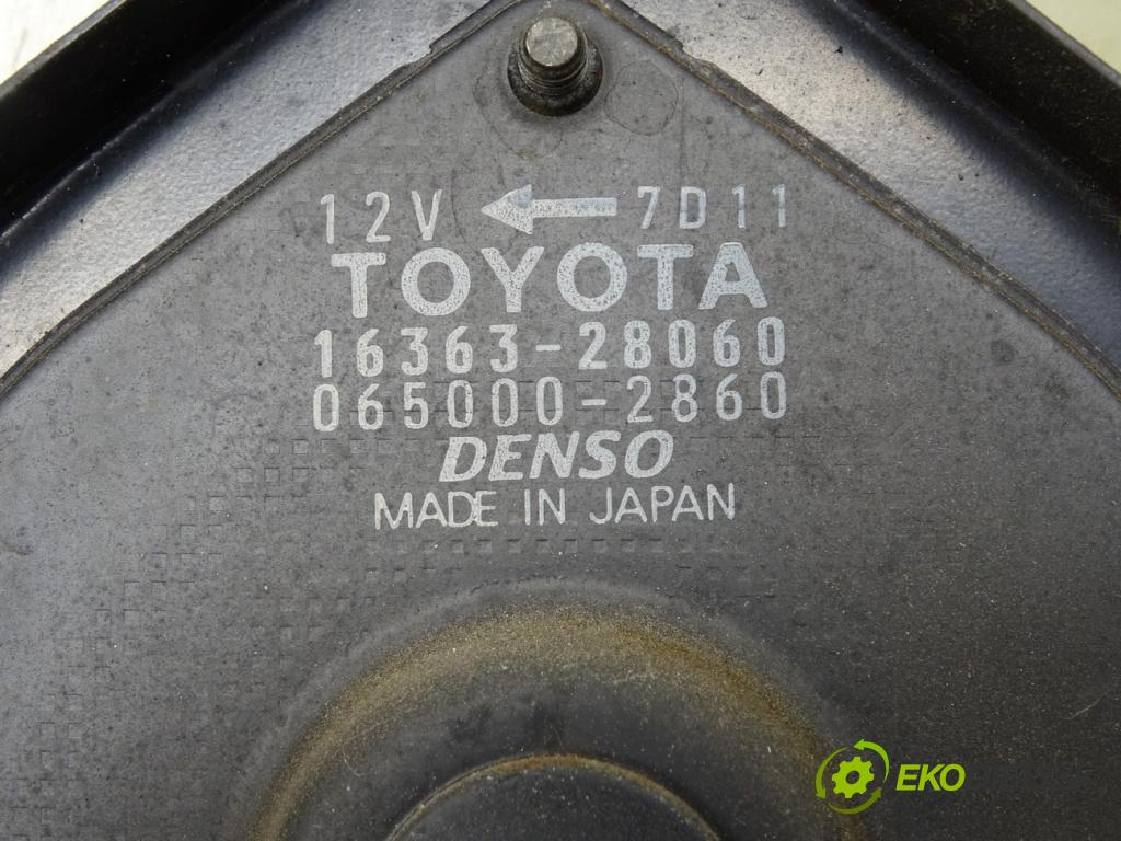 TOYOTA RAV 4 II (_A2_) 2000 - 2005    2.0 4WD (ACA21, ACA20) 110 kW [150 KM] benzyna 200  Ventilátor klimatizácie 16363-28060 (Ventilátory chladičov klimatizácie)