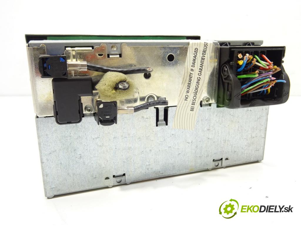 OPEL SIGNUM liftback (Z03) 2003 - 2008    1.9 CDTI (F48) 110 kW [150 KM] olej napędowy 2004   RADIO 13272817 (Audio zariadenia)