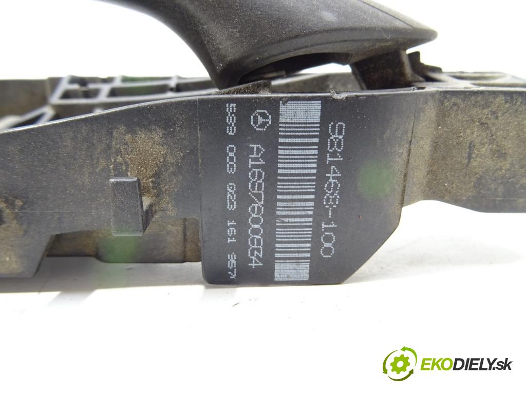 MERCEDES-BENZ KLASA A (W169) 2004 - 2012    A 200 CDI (169.308, 169.008) 100 kW [136 KM] olej   Kľučka predný ľavá strana vonkajšia A1697600934 (Vonkajšie predné ľavé)