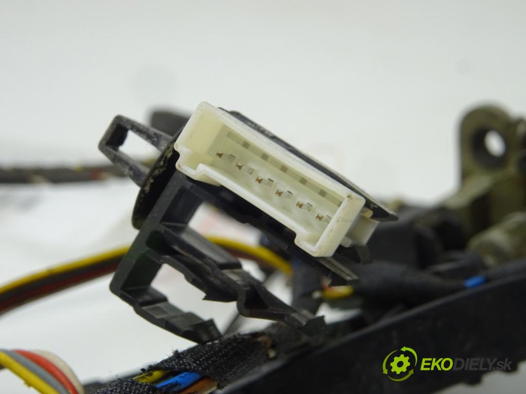 MERCEDES-BENZ KLASA S (W220) 1998 - 2005    S 400 CDI (220.028, 220.128) 184 kW [250 KM] olej   Kľučka predný ľavá strana vonkajšia  (Vonkajšie predné ľavé)