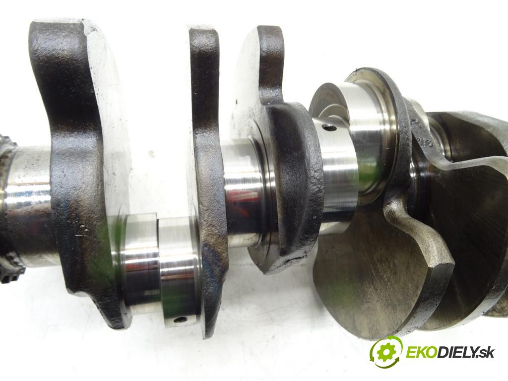 AUDI A4 B8 Avant (8K5) 2007 - 2015    2.7 TDI 140 kW [190 KM] olej napędowy 2008 - 2012  Kardaň, hriadeľ KLIKA: CGKA (Ostatné)