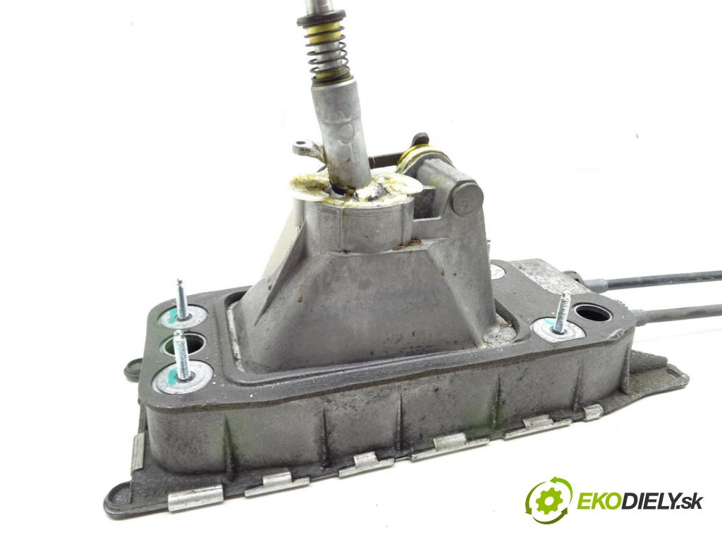 VW GOLF VI Variant (AJ5) 2009 - 2014    2.0 TDI 103 kW [140 KM] olej napędowy 2009 - 2013  Kulisa 1K0711049CD (Rýchlostné páky / kulisy)