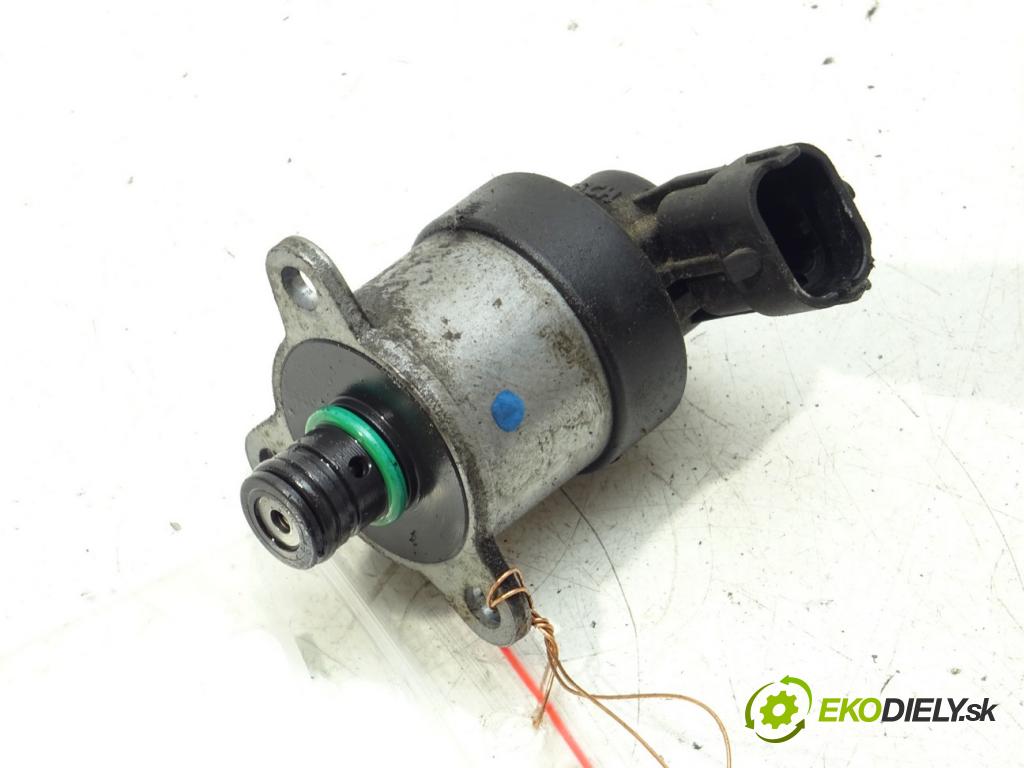 FORD FOCUS II Turnier (DA_, FFS, DS) 2004 - 2012    1.6 TDCi 66 kW [90 KM] olej napędowy 2004 - 2012  Regulátor tlaku paliva 0928400607 (Ostatné)