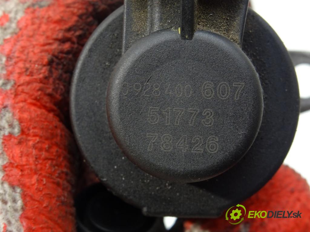 FORD FOCUS II Turnier (DA_, FFS, DS) 2004 - 2012    1.6 TDCi 66 kW [90 KM] olej napędowy 2004 - 2012  Regulátor tlaku paliva 0928400607 (Ostatné)