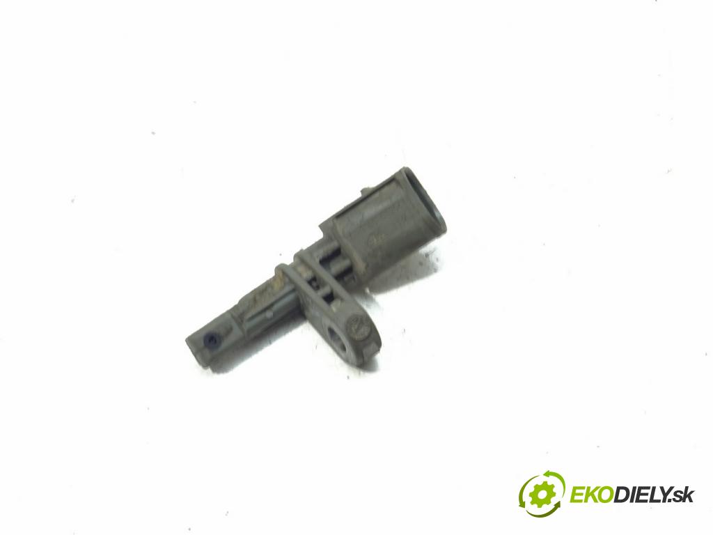 VW PASSAT B8 Variant (3G5, CB5) 2014 - 2022    2.0 TDI 4motion 176 kW [240 KM] olej napędowy 2014  Snímač ABS zadný pravy  (Snímače ABS)