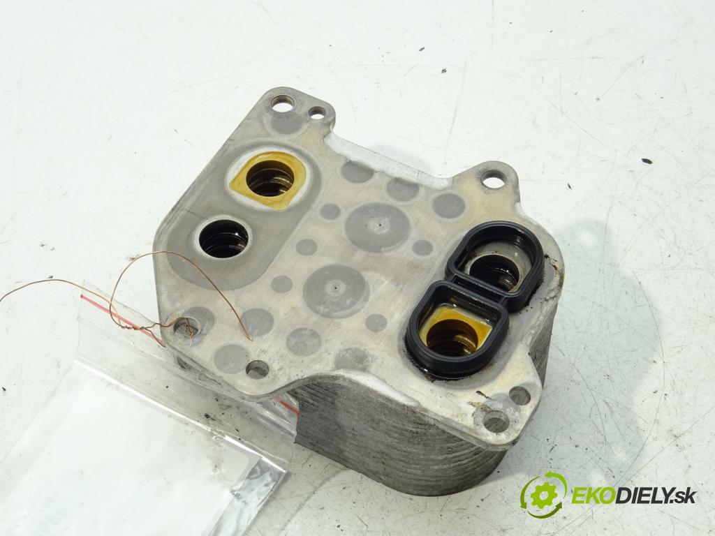 VW PASSAT B8 Variant (3G5, CB5) 2014 - 2022    2.0 TDI 4motion 176 kW [240 KM] olej napędowy 2014  chladič oleje 03N117021 (Chladiče oleje)