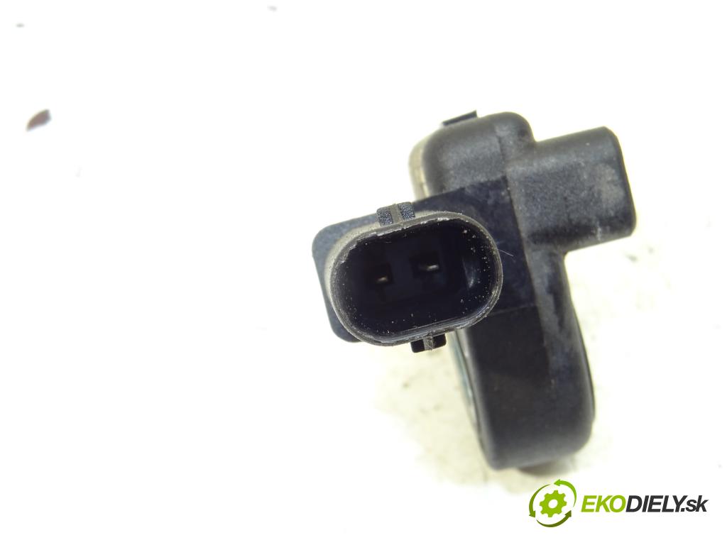 VW PASSAT B8 Variant (3G5, CB5) 2014 - 2022    2.0 TDI 4motion 176 kW [240 KM] olej napędowy 2014  Snímač nárazu 3Q0959351A (Snímače nárazu)