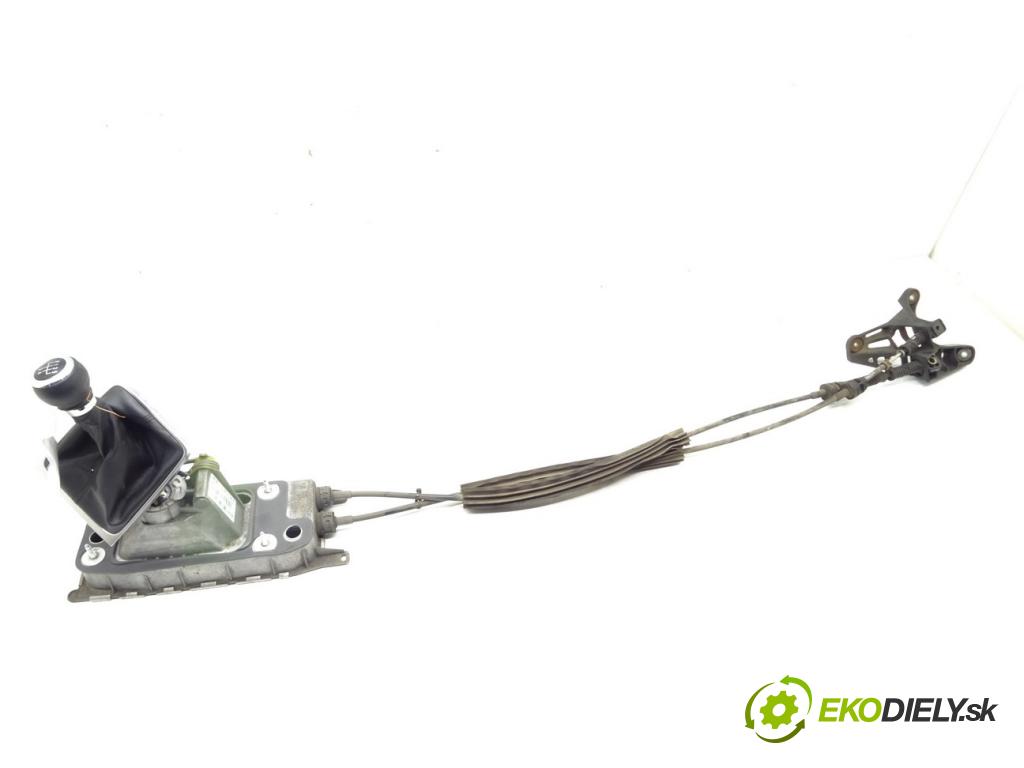 VW PASSAT B6 Variant (3C5) 2005 - 2011    1.6 TDI 77 kW [105 KM] olej napędowy 2009 - 2010  Kulisa 3C0711049AE (Rýchlostné páky / kulisy)