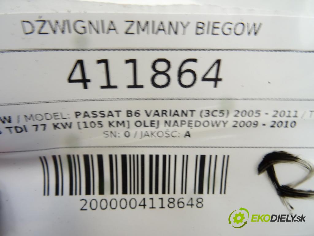 VW PASSAT B6 Variant (3C5) 2005 - 2011    1.6 TDI 77 kW [105 KM] olej napędowy 2009 - 2010  Kulisa 3C0711049AE (Rýchlostné páky / kulisy)