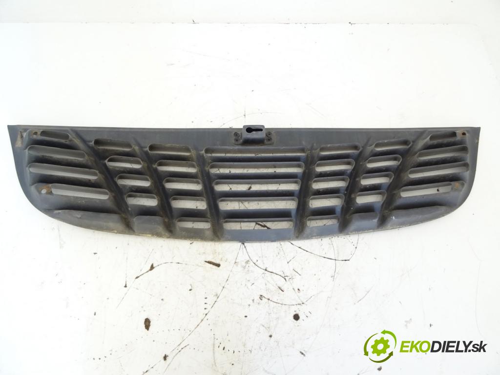 ISUZU TURQUOISE    4752cm³ 108KW (147KM) 2005  mřížka maska  (Mřížky (masky) chladičů)