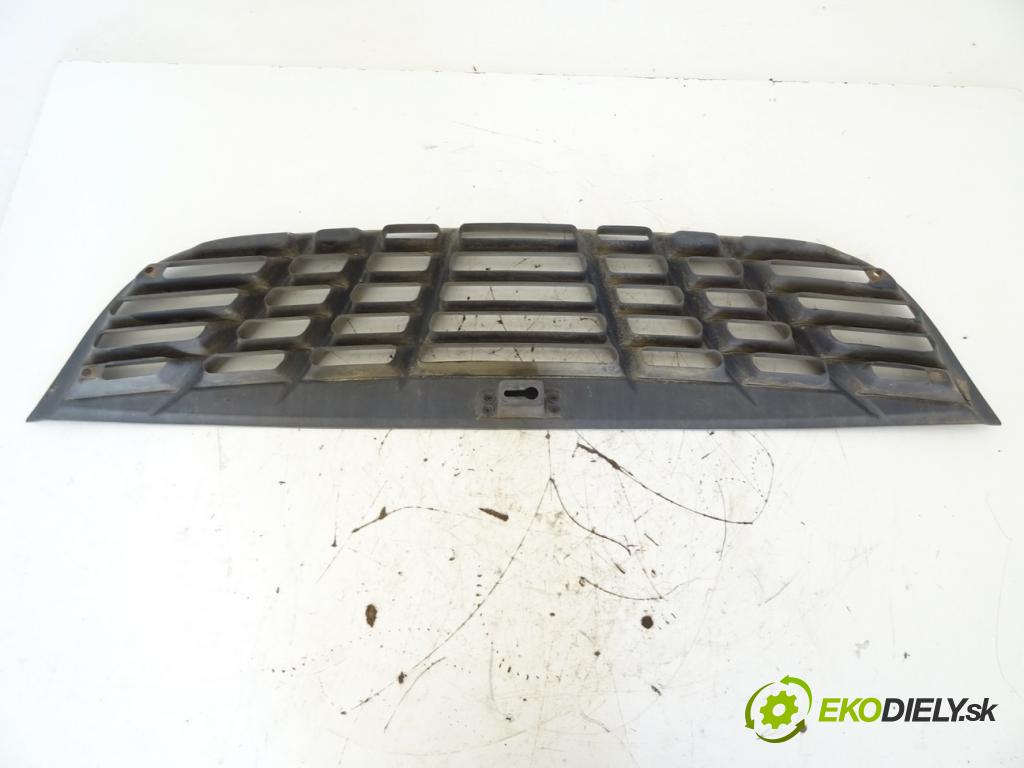 ISUZU TURQUOISE    4752cm³ 108KW (147KM) 2005  mřížka maska  (Mřížky (masky) chladičů)