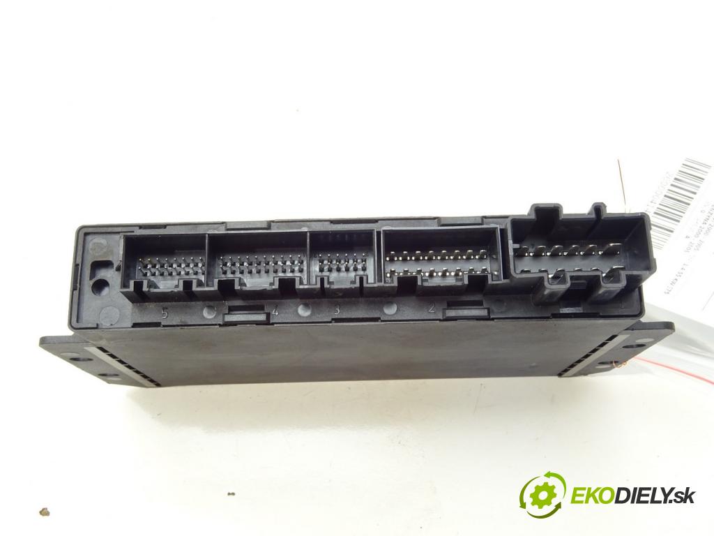 AUDI A2 (8Z0) 2000 - 2005    1.4 55 kW [75 KM] benzyna 2000 - 2005  modul komfortu 8Z0959433AC (Moduly komfortu)