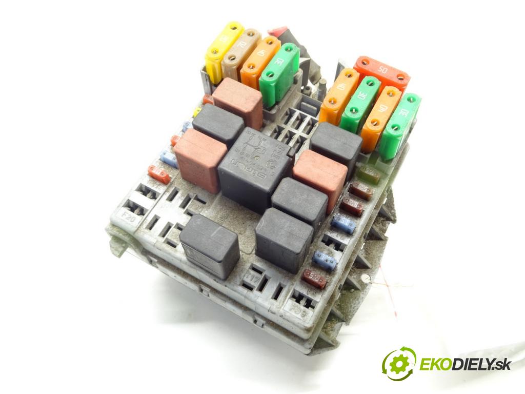 FIAT LINEA (323_, 110_) 2006 - 2022    1.3 D Multijet (323AXB11, 323AXB1A) 66 kW [90 KM]   skříňka poistková 51799849 (Pojistkové skříňky)