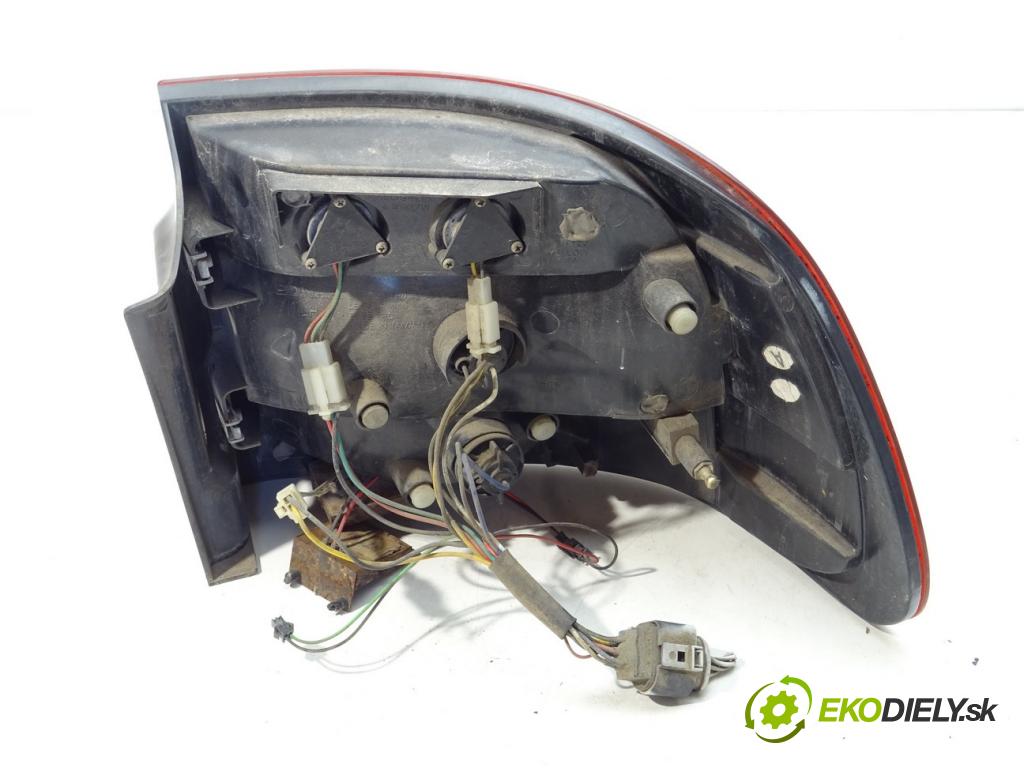 PORSCHE CAYENNE SUV 2004 250 kW S 4.5 4511 Svetlo zad ľavá strana  (Kľučka dverí ostatné)