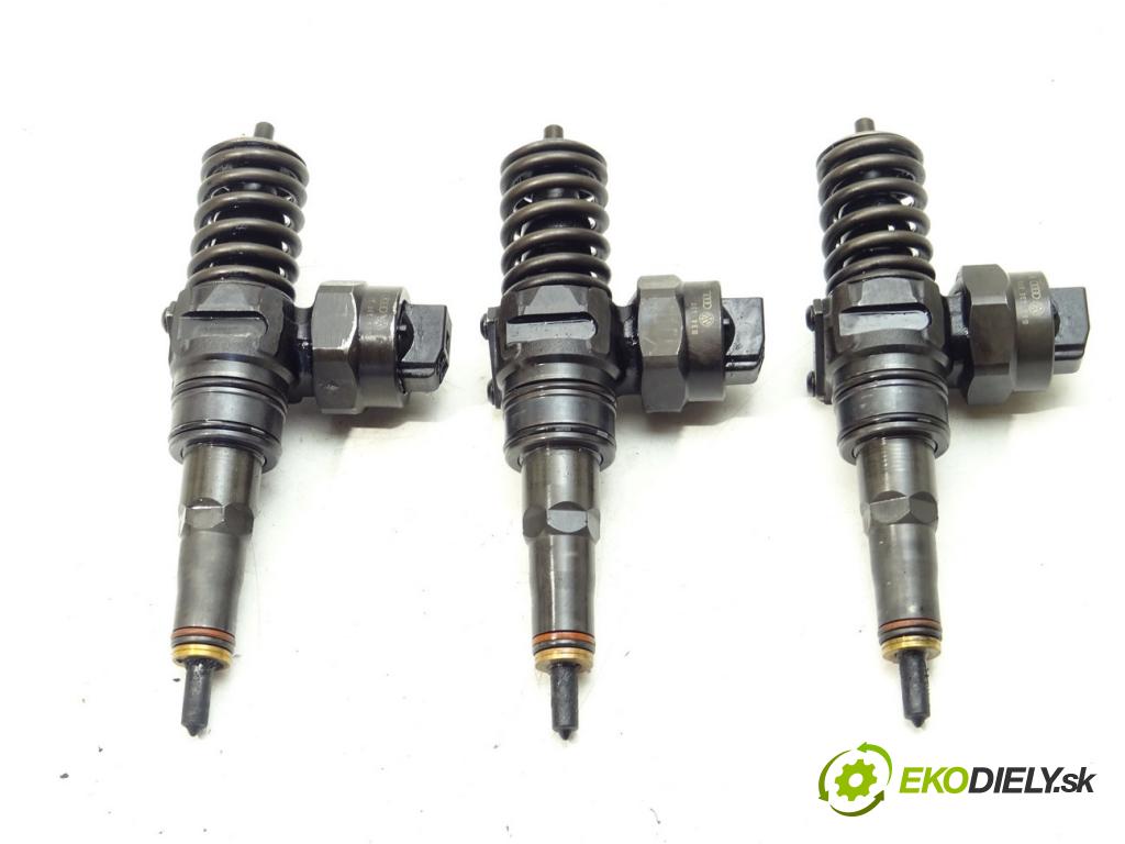 VW POLO (6N2) 1999 - 2001    1.4 TDI 55 kW [75 KM] olej napędowy 1999 - 2001  vstrekovače 038130073F (Vstrekovače)