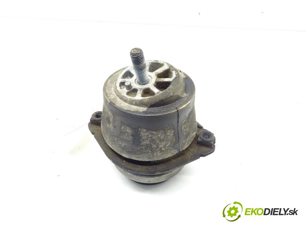 PORSCHE CAYENNE (9PA) 2002 - 2010    S 4.5 250 kW [340 KM] benzyna 2002 - 2007  AirBag Motor 948375050 (Držiaky motora)