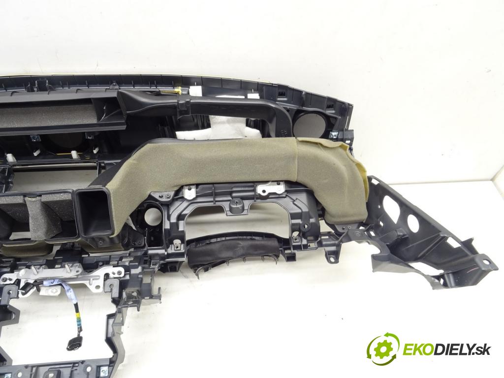 LEXUS RC (_C1_) 2014 - 2022    F (USC10_) 351 kW [477 KM] benzyna 2014 - 2022  Palubná doska  (Palubné dosky)