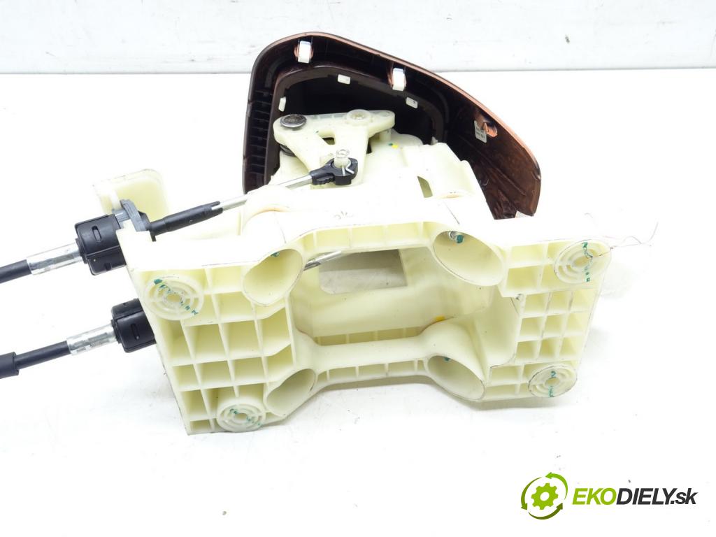 HYUNDAI i10 II (BA, IA) 2013 - 2022    1.0 49 kW [67 KM] benzyna 2013 - 2022  Kulisa  (Rýchlostné páky / kulisy)