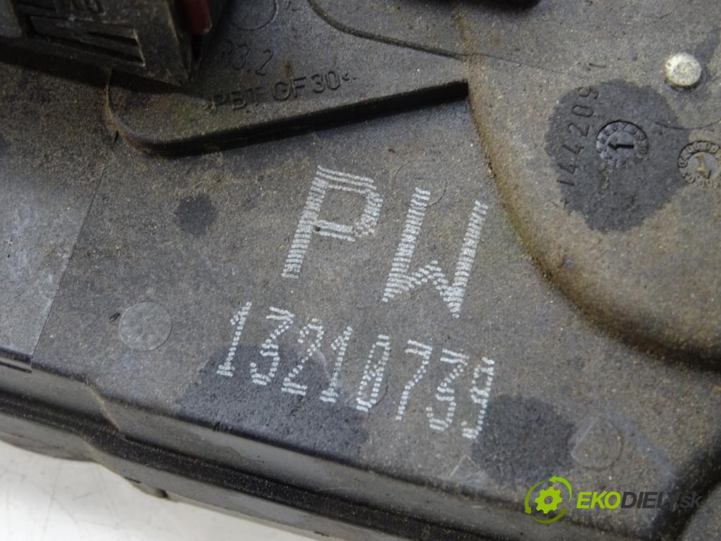 OPEL ASTRA H Kombi (A04) 2004 - 2014    1.7 CDTI (L35) 92 kW [125 KM] olej napędowy 2007 -  zámok zadní část pravý 13210739