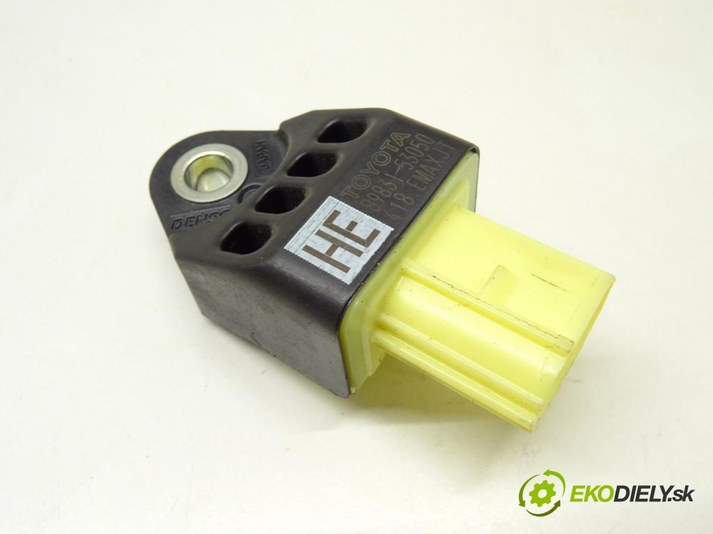 LEXUS RC (_C1_) 2014 - 2022    F (USC10_) 351 kW [477 KM] benzyna 2014 - 2022  Snímač nárazu 89831-53050 (Snímače nárazu)