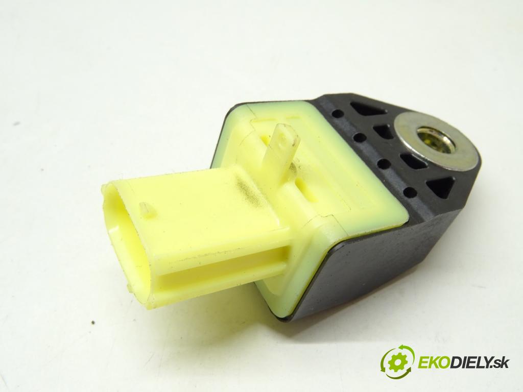 LEXUS RC (_C1_) 2014 - 2022    F (USC10_) 351 kW [477 KM] benzyna 2014 - 2022  Snímač nárazu 89831-12040 (Snímače nárazu)