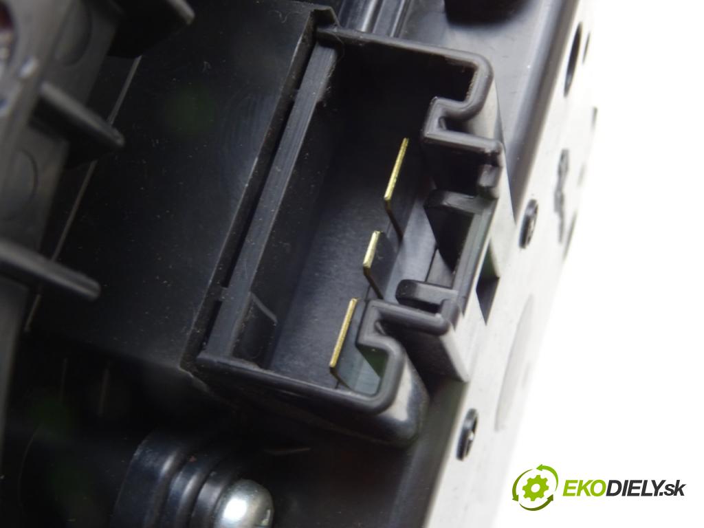 LEXUS RC (_C1_) 2014 - 2022    F (USC10_) 351 kW [477 KM] benzyna 2014 - 2022  Ventilátor ventilátor kúrenia  (Ventilátory kúrenia)