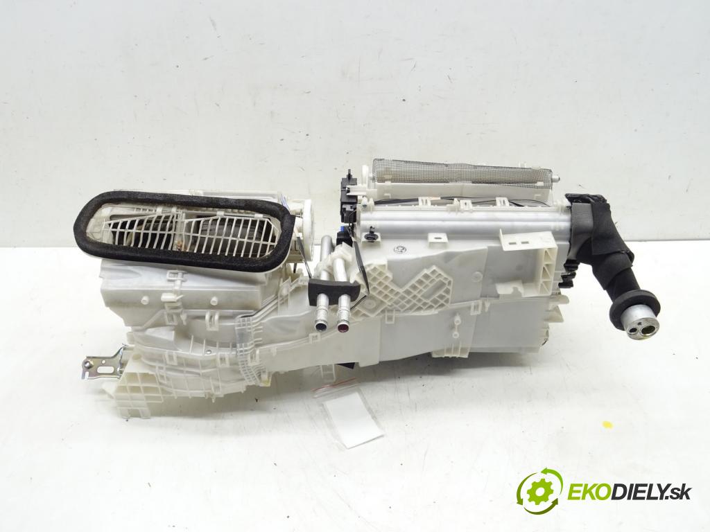 LEXUS RC (_C1_) 2014 - 2022    F (USC10_) 351 kW [477 KM] benzyna 2014 - 2022  Výhrevné teleso, radiátor kúrenia komplet KOMBAJN 87010-53081 (Radiátory kúrenia)