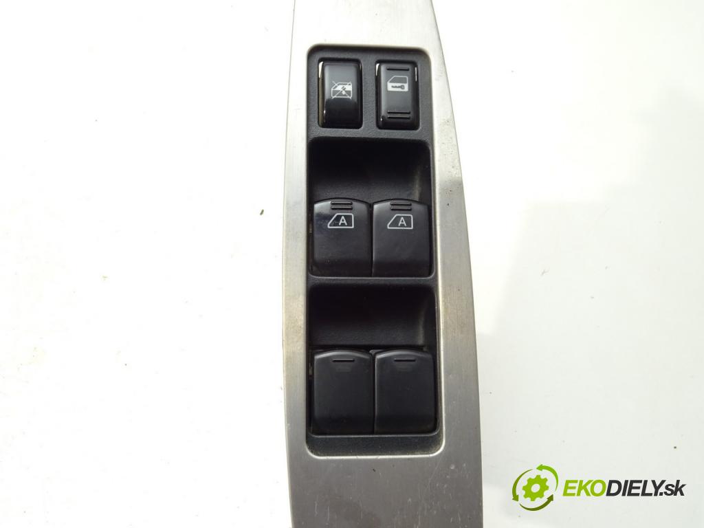 NISSAN MURANO I (Z50) 2002 - 2009    3.5 4x4 172 kW [234 KM] benzyna 2003 - 2008  Prepínač okien  (Prepínače, spínače, tlačidlá a ovládače kúrenia)