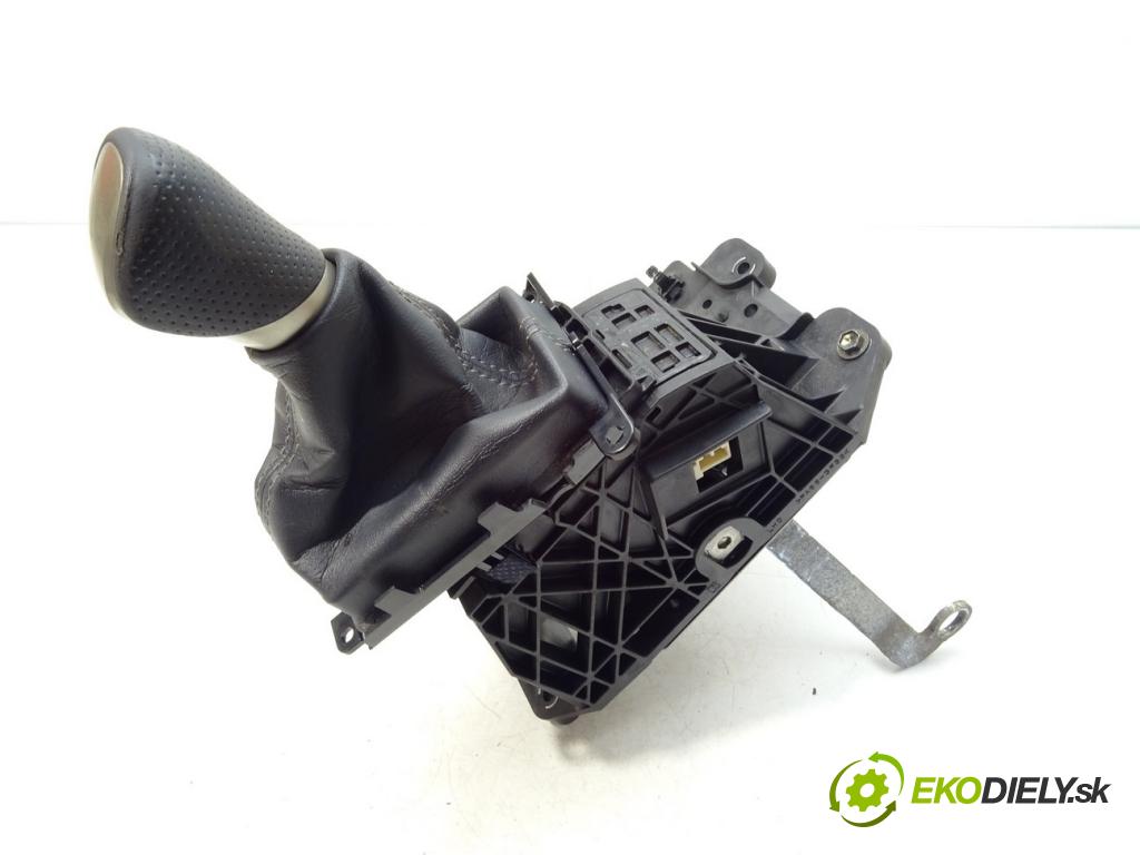 LEXUS RC (_C1_) 2014 - 2022    350 AWD (GSC15) 228 kW [310 KM] benzyna 2015 - 202  Kulisa  (Rýchlostné páky / kulisy)