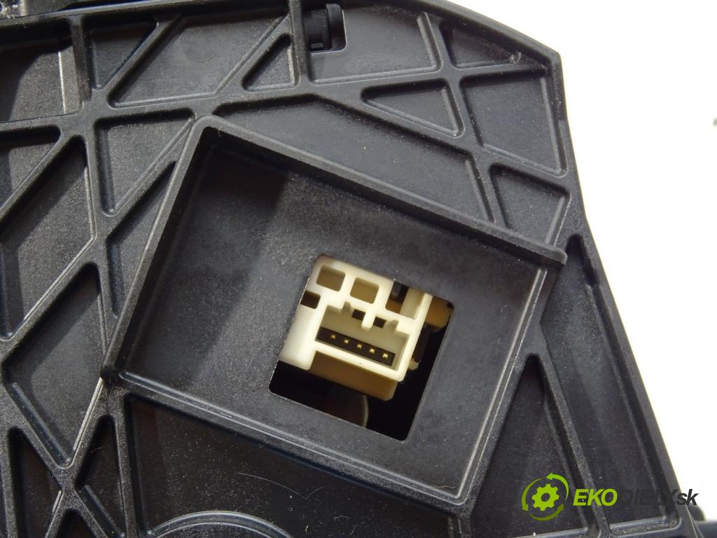 LEXUS RC (_C1_) 2014 - 2022    350 AWD (GSC15) 228 kW [310 KM] benzyna 2015 - 202  Kulisa  (Rýchlostné páky / kulisy)