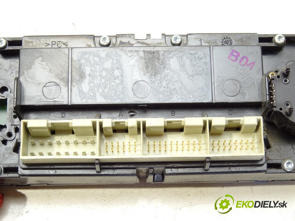 VW BORA I (1J2) 1998 - 2013    1.9 TDI 85 kW [115 KM] olej napędowy 1998 - 2002  Panel ovládania kúrenia  (Prepínače, spínače, tlačidlá a ovládače kúrenia)