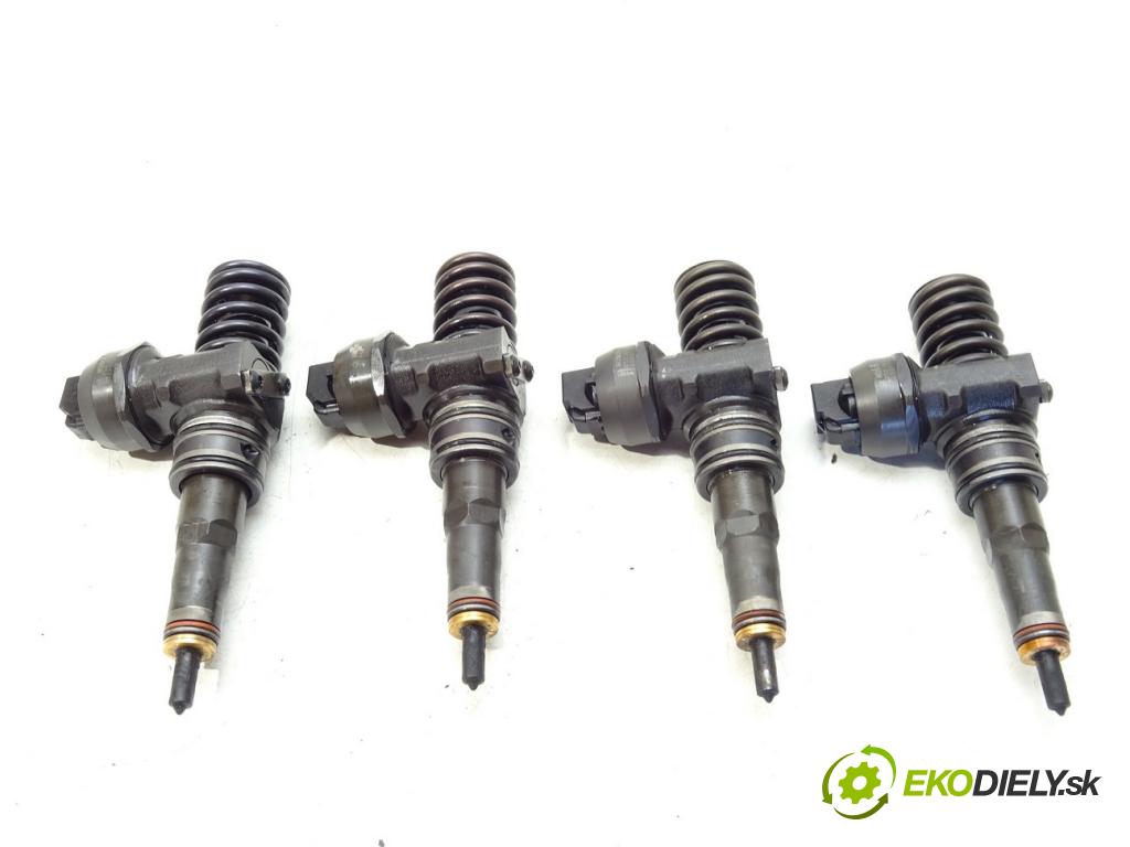 AUDI A4 B6 Avant (8E5) 2000 - 2005    1.9 TDI 74 kW [101 KM] olej napędowy 2001 - 2004  vstrekovače 0414720037 038130073AJ (Vstrekovače)