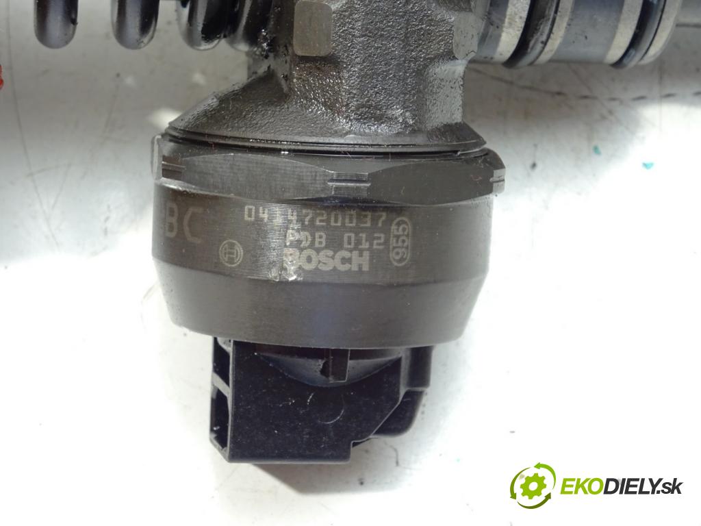 AUDI A4 B6 Avant (8E5) 2000 - 2005    1.9 TDI 74 kW [101 KM] olej napędowy 2001 - 2004  vstrekovače 0414720037 038130073AJ (Vstrekovače)