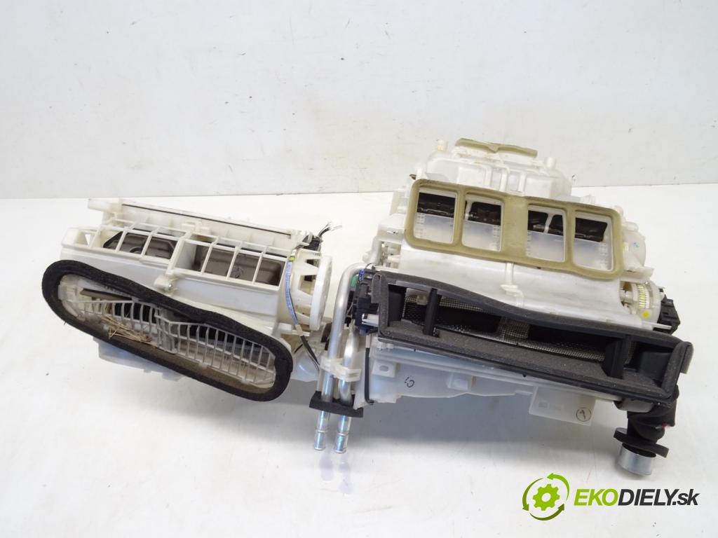 LEXUS RC (_C1_) 2014 - 2022    350 AWD (GSC15) 228 kW [310 KM] benzyna 2015 - 202  Výhrevné teleso, radiátor kúrenia komplet KOMBAJN 87010-53081 (Radiátory kúrenia)