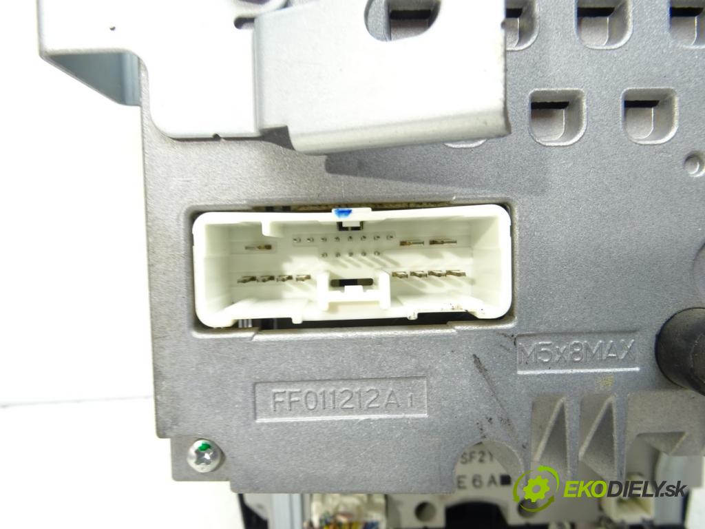 MAZDA 6 Station Wagon (GY) 2002 - 2008    2.0 (GYEW) 108 kW [147 KM] benzyna 2005 - 2007  RADIO Panel kúrenia CQ-EM4570AK