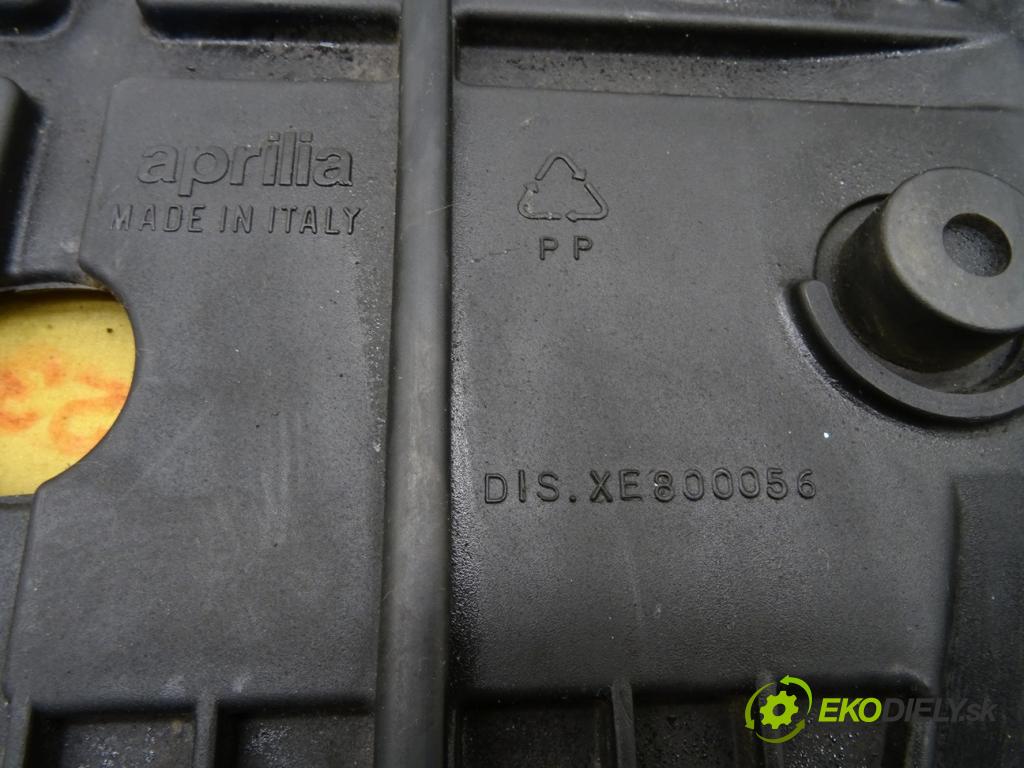 APRILIA ETV1000    ---  Sedadlo spolujazdca XE800056
