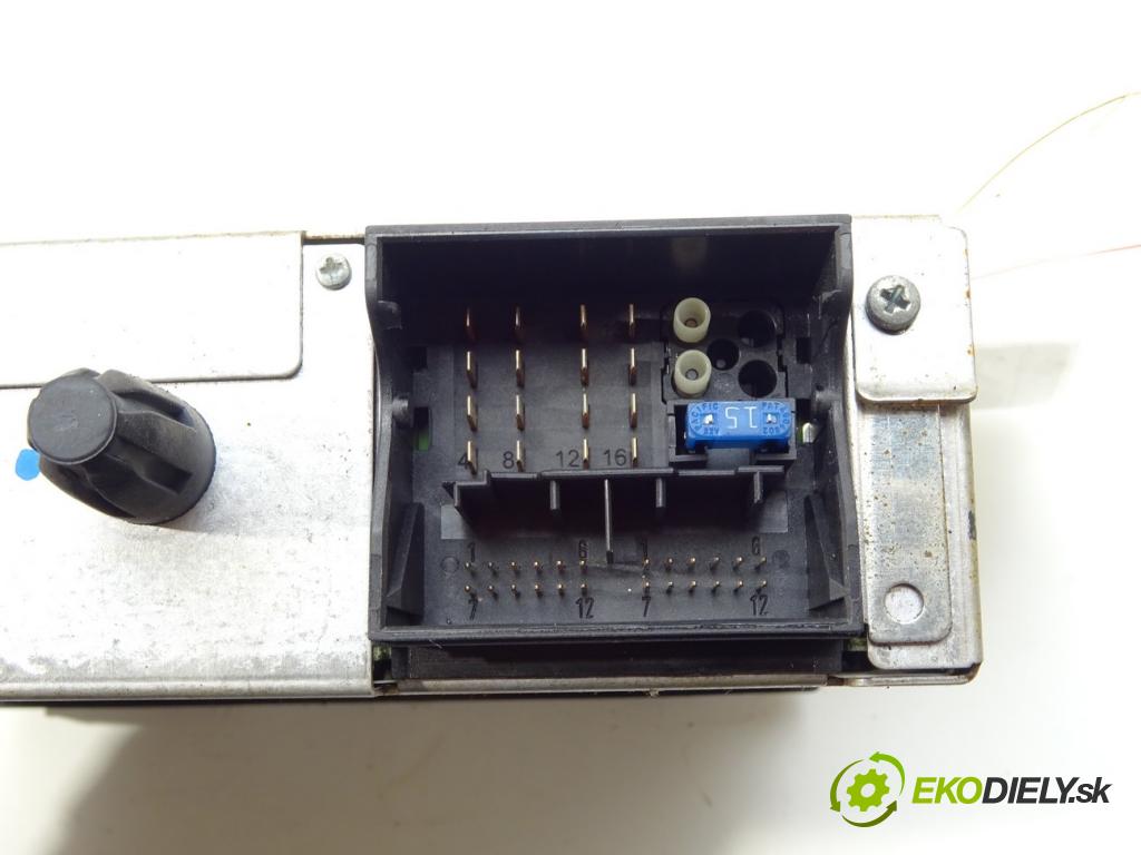 PEUGEOT 307 SW (3H) 2002 - 2009    2.0 HDi 135 100 kW [136 KM] olej napędowy 2004 - 2  RADIO 96556952XT (Audio zariadenia)