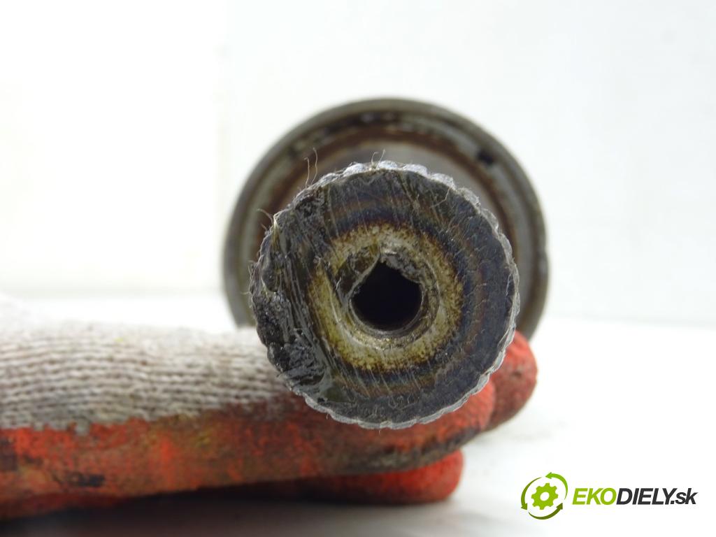 NISSAN TERRANO II (R20) 1992 - 2007    2.4 4WD 85 kW [116 KM] benzyna 1996 - 2002  Poloos ľavá strana  (Poloosy)