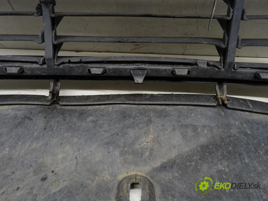 VW PASSAT B5.5 (3B3) 2000 - 2005    2.5 TDI 110 kW [150 KM] olej napędowy 2000 - 2005  Nárazník predný  (Ostatné)